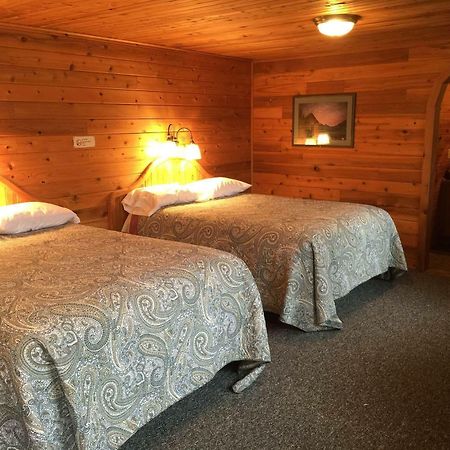 Whistling Swan Motel East Glacier Park Village Zewnętrze zdjęcie