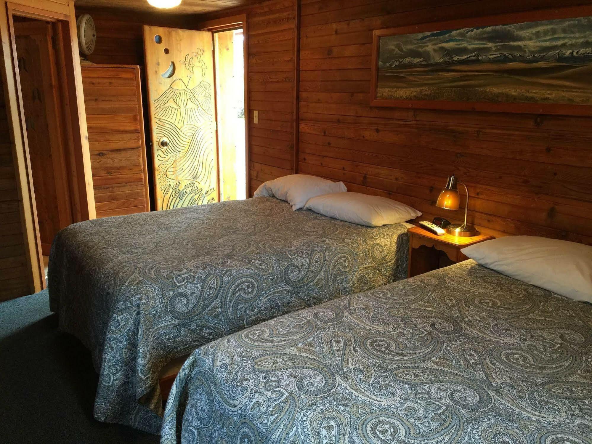 Whistling Swan Motel East Glacier Park Village Zewnętrze zdjęcie
