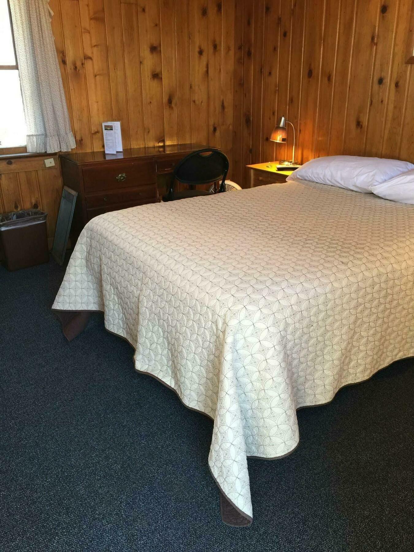 Whistling Swan Motel East Glacier Park Village Zewnętrze zdjęcie
